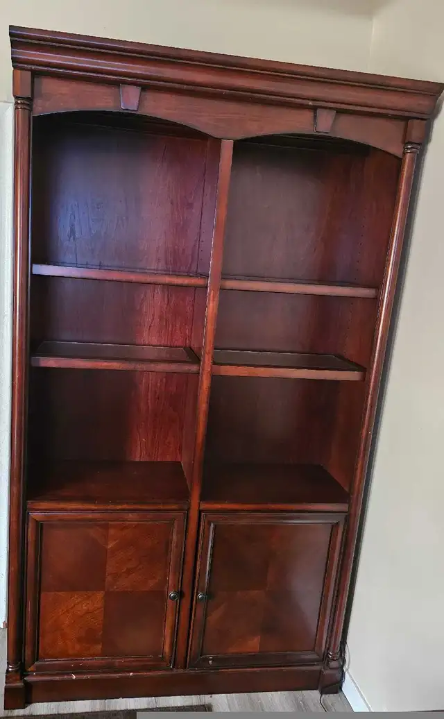 Bookcase in Bookcases & Shelving Units in Edmonton - Image 5