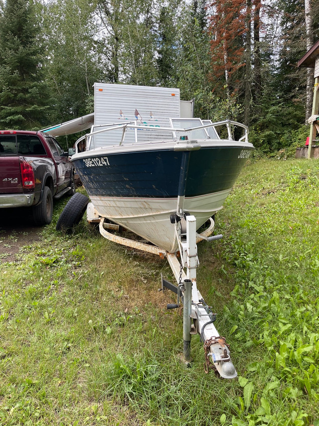 ‘78 Crestliner 17ft Outboard Boat in Powerboats & Motorboats in Thunder Bay