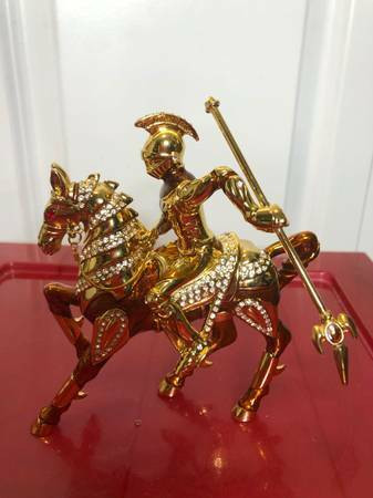 Vintage Jewelled Armour Knight Horse Figurines in Arts & Collectibles in Burnaby/New Westminster - Image 3