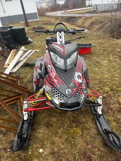2010 summit 800 with 163 inch track big lugs over all body track and suspension is in good shape. En...