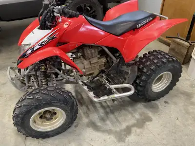 2014 TRX250X Honda sport electric start, shaft drive 5spd manual with trainer clutch New battery, ne...