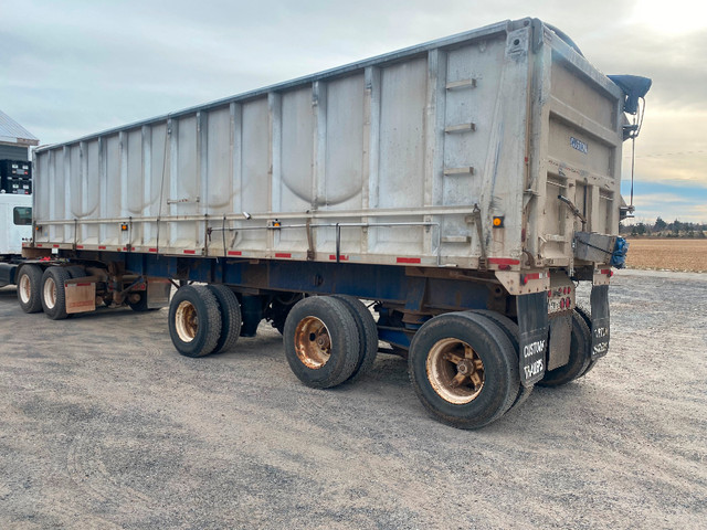 Custom End Dump Trailer in Heavy Trucks in Charlottetown - Image 3