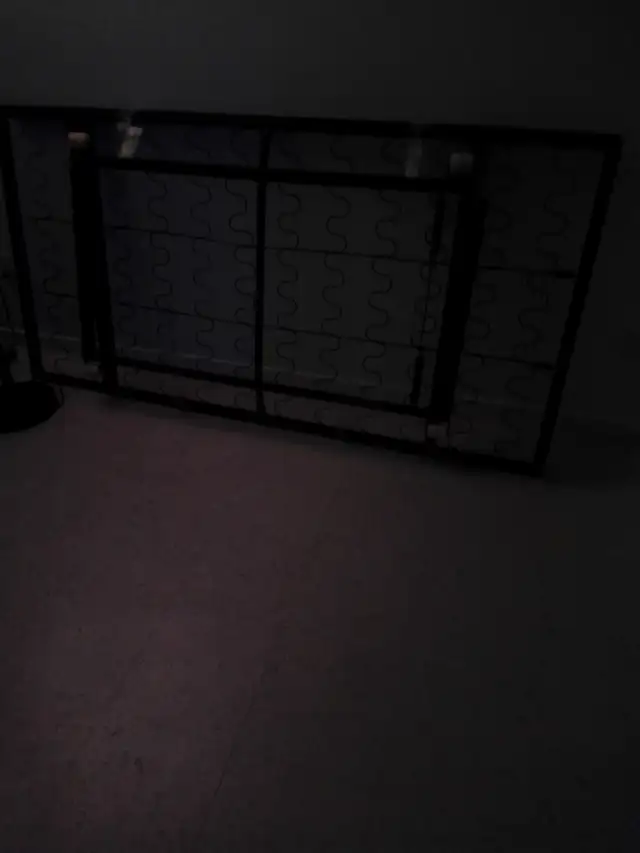 Base de lit simple avec matelas in Beds & Mattresses in Lac-Saint-Jean - Image 3