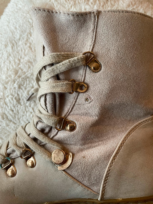 Women’s winter boots in Women's - Shoes in Ottawa - Image 4