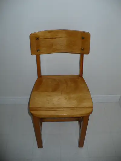 Chaise droite en érable, View more