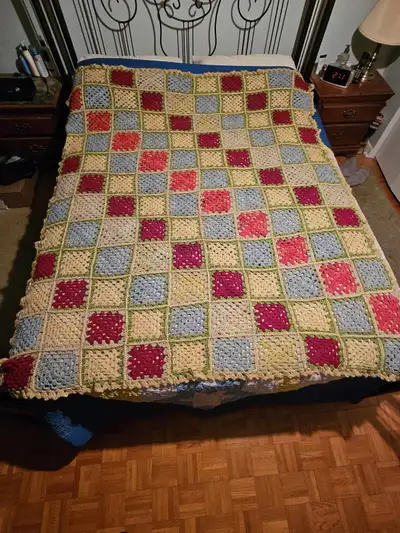 Afghane vintage crochetée à la main, carrée de grand-mère, View more