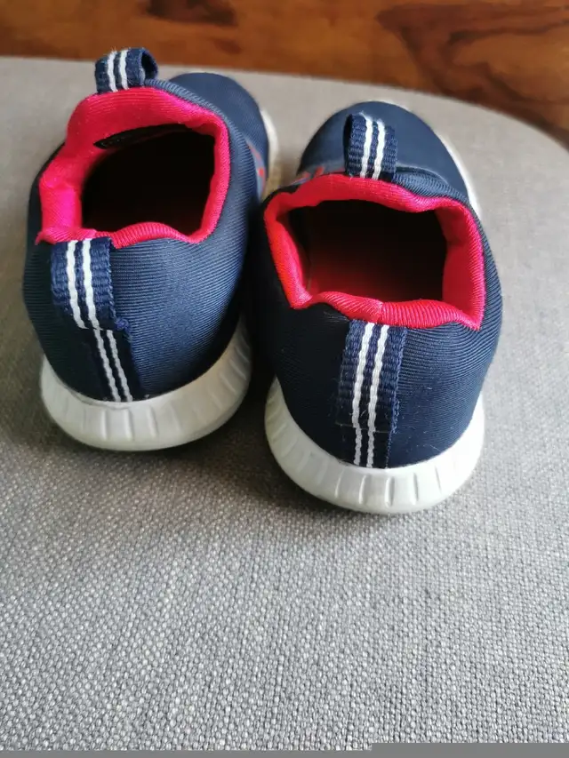 Shoes size 7 kids in Kids & Youth in Mississauga / Peel Region - Image 3