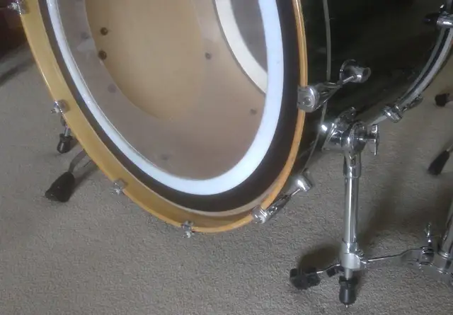 Mapex 24"x18 Maple Lacquered PRO Bass Drum Emerald Green 10 Lug in Drums & Percussion in London - Image 5