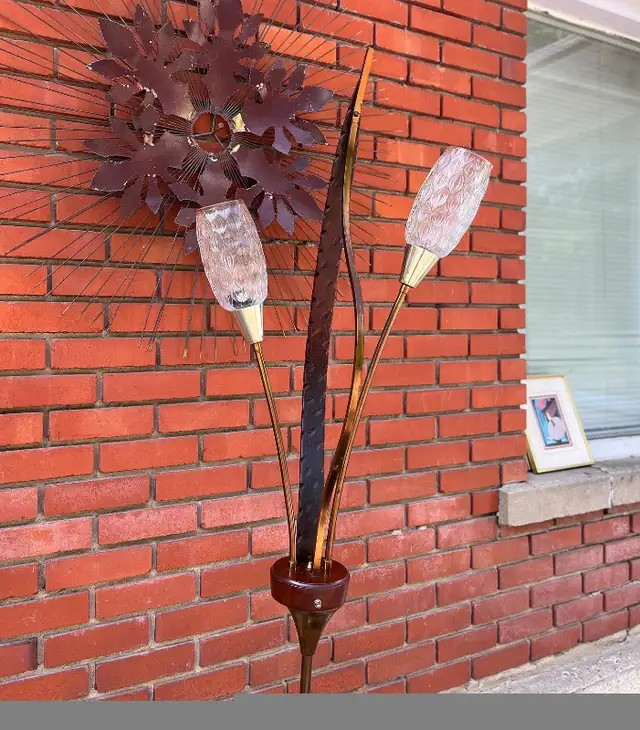 Magnifique la Pe sur pied mid century 1960 vintage floor lamp in Indoor Lighting & Fans in City of Montréal - Image 3