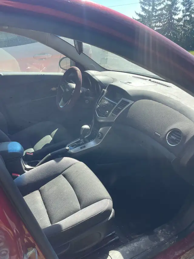 Used 2014 chevy cruze LT 1.4L in Cars & Trucks in St. Catharines - Image 5