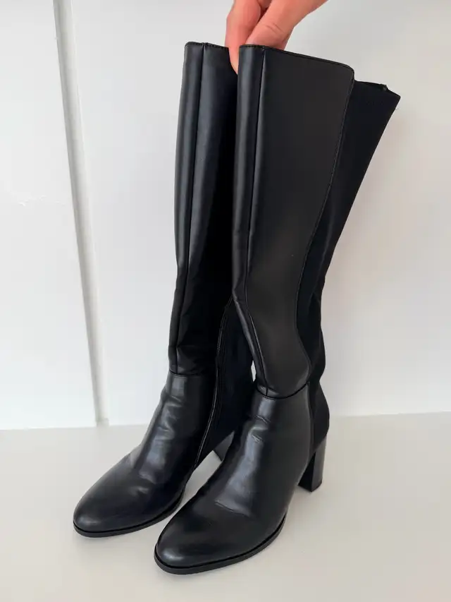La Diva Women’s Knee-High Boots | Black | Size 7.5 | Heeled in Women's - Shoes in Calgary - Image 3
