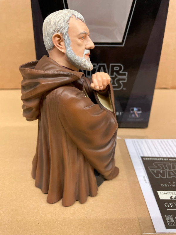 Star Wars Gentle Giant Obi-Wan Kenobi A New Hope Mini Bust in Arts & Collectibles in Regina - Image 4