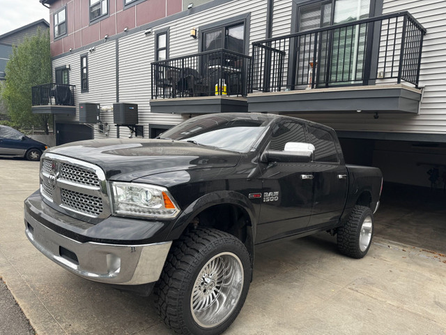 2017 Ram 1500 Larmie Eco Diesel in Cars & Trucks in Edmonton