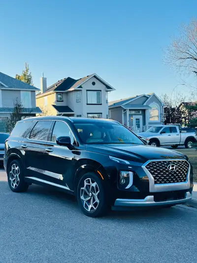 Selling my 2021 Hyundai Palisade Ultimate Calligraphy Edition, the top-of-the-line luxury trim, with...