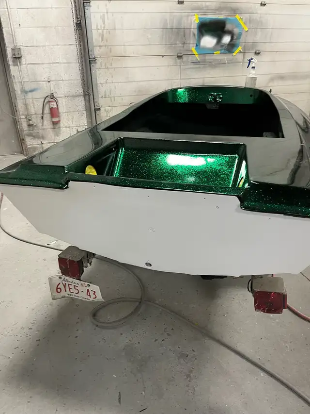 Fiberglass repairs/refinishing523046269454929924