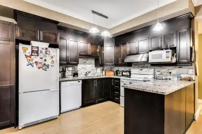 Superbe condo situé au rez-de-chaussée