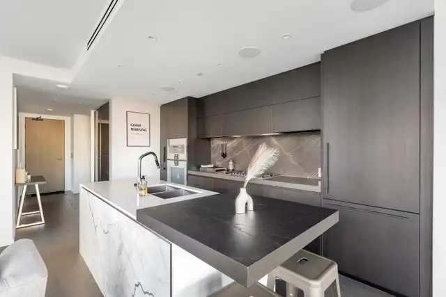 2B2B Waterfront Condo at False Creek / Olympic Village in Long Term Rentals in Vancouver - Image 9