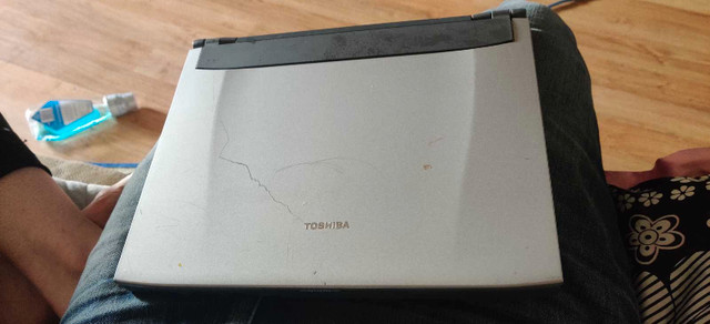 Toshiba laptop 7200T in Laptops in Edmonton - Image 2