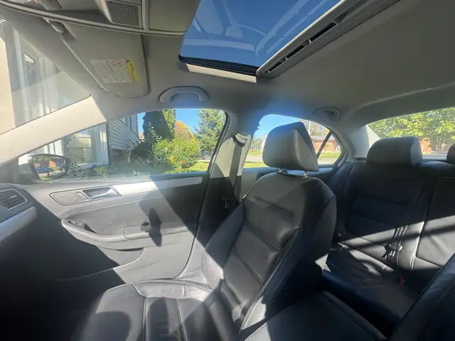 Certified jetta 2012 Highline 2.5595518098674831368