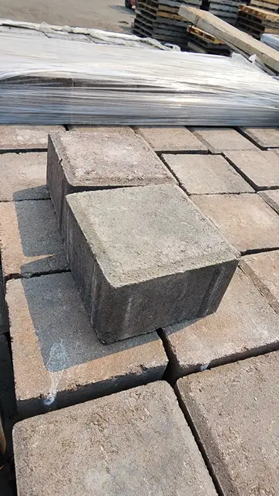 Have 815 pieces of 4 x 4 Holland Rustic Pavers which amounts to 90 sqft