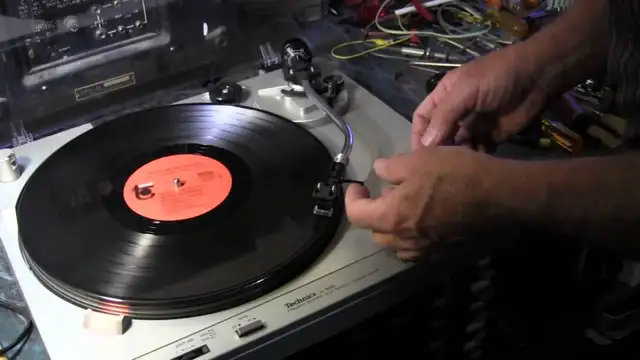 LOCAL Turntable Sales & Repair Service @ Vintage & Vinyl LaSalle in General Electronics in Windsor Region - Image 3