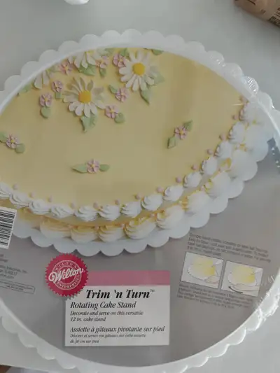 BRAND NEW Wilton CAKE Turner, View more