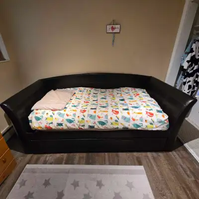 Twin Daybed with Trundle, View more