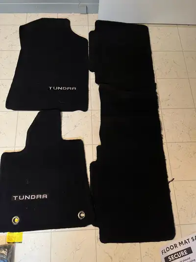 Tapis d ete pour Toyota tundra de 2007 a 2021 neuf 2 set en stock
