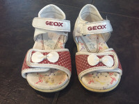 Girls size 5 1/2 Geox sandles