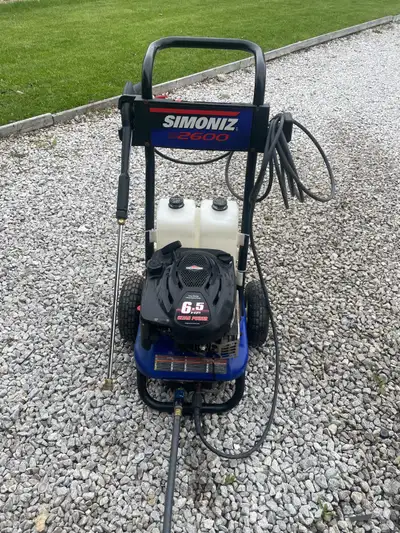 Briggs & Stratton 2600psi Pressure washer READ DESCRIPTION , View more
