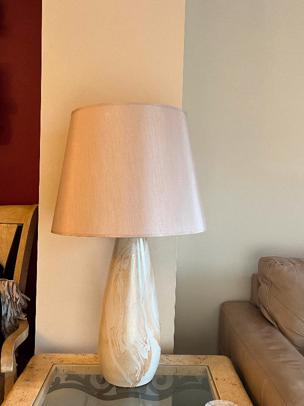 Light lamp in Indoor Lighting & Fans in Oakville / Halton Region