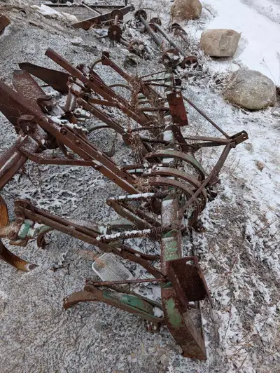 3 point hith sprig tooth harrow with plow