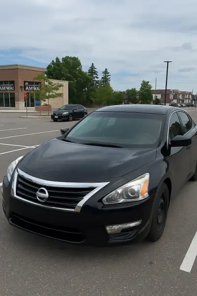 For Sale: 2015 Nissan Altima – Good Condition Location: Mississauga 2015 Nissan Altima with 155,000...