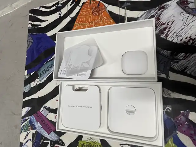 Empty Box Apple iPhone 15 Pro Max in Cell Phones in City of Toronto - Image 4