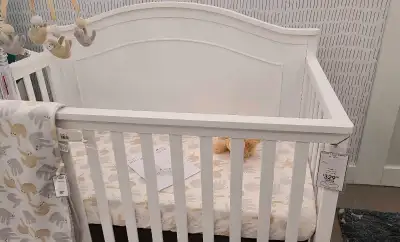 I'm selling a DaVinci Charlie 4-in-1 convertible crib in excellent condition with a white finish and...