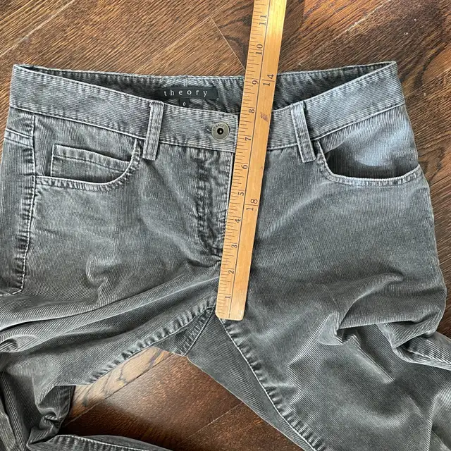 Theory Distressed Gray Corduroy Flare Pants-Size 0 in Women's - Bottoms in City of Toronto - Image 9