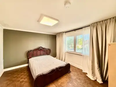 1Bed 1Den Near Mount Dennis Station