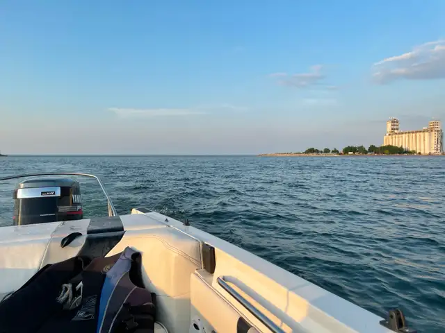 Mastercraft BF 200 ski boat  in Powerboats & Motorboats in Owen Sound - Image 5