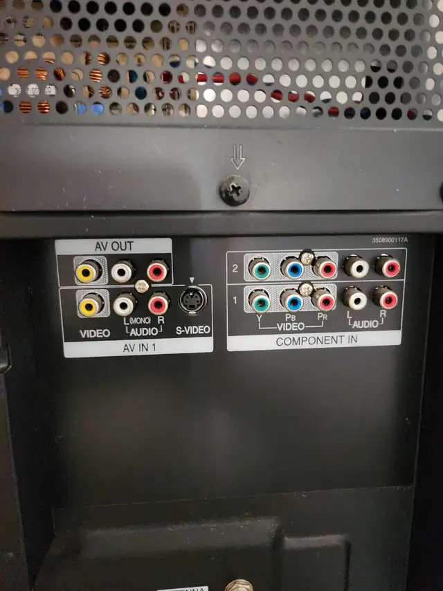 LG 42-inch Plasma TV with remote in TVs in Ottawa - Image 4