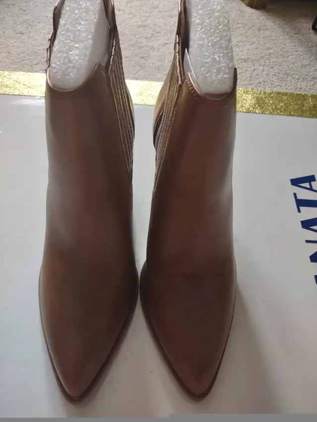 Women's shoes size 7, laicigo, Kanata, ottawa in Women's - Shoes in Ottawa - Image 5