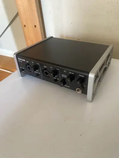 Selling my TASCAM US‑2x2 USB Audio Interface in very good condition. Lightly used in a home studio s...