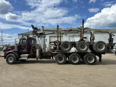 2000 Kenworth T800 with 2008 Peerless pole trailer. Barco log loader. Strong loader with lots of pow...