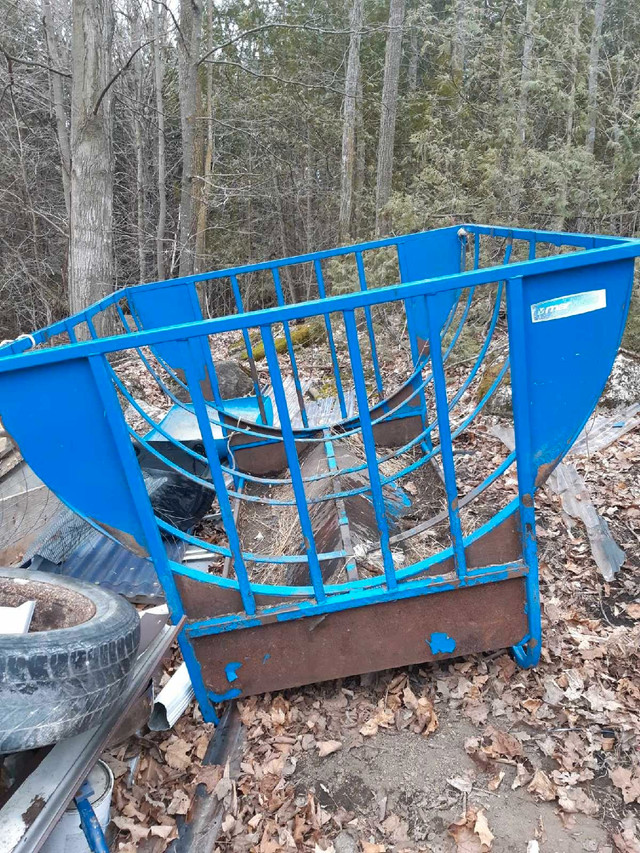 Round bale feeder for sale  in Farming Equipment in Belleville - Image 2