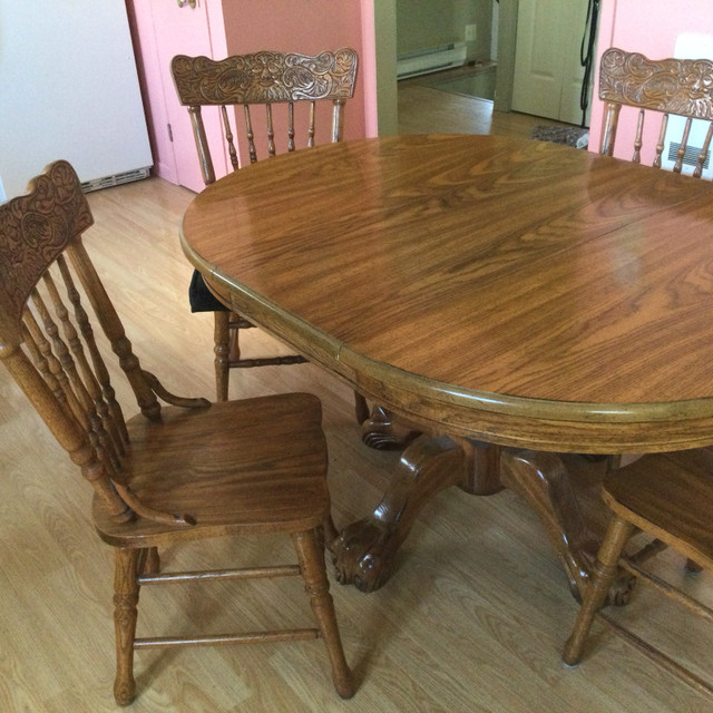 Set de cuisine avec deux rallonges et six chaises  dans Mobilier de salle à manger et cuisine  à Thetford Mines - Image 3