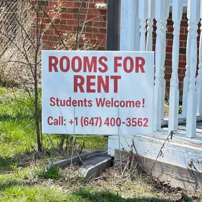 AFFORDABLE LIVING – GIRLS ONLY For Students & Working Professionals Location: Madoc Drive (Queen & R...