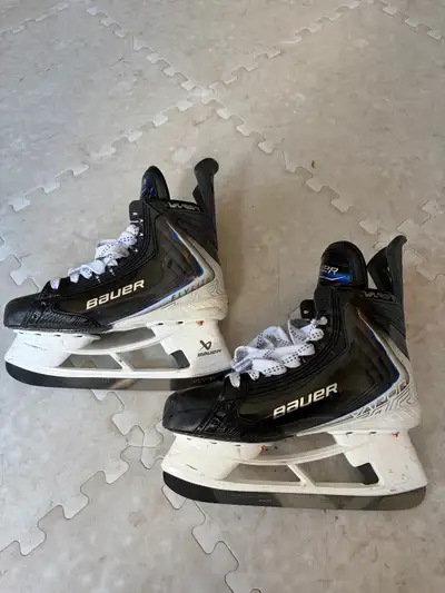 Bauer Flylite SR Skates 8.5 FIT 1, View more