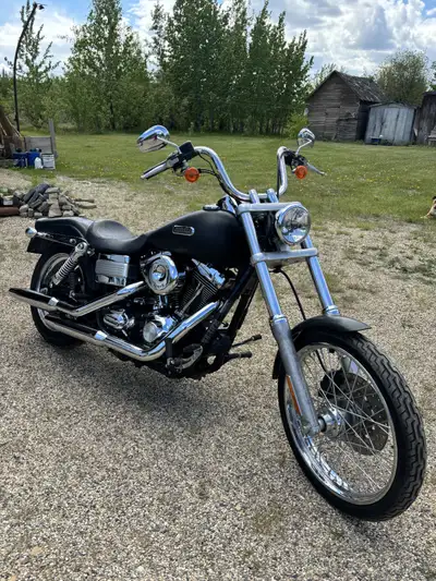 2006 Harley-Davidson FXDW/GI Dyna Glide 18020 miles (29,000 kms) 1450 c.c. - 88 cu. in. V-trim Up-se...