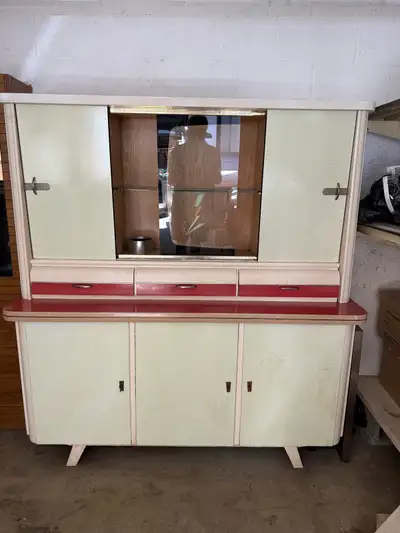 Buffet vintage, View more