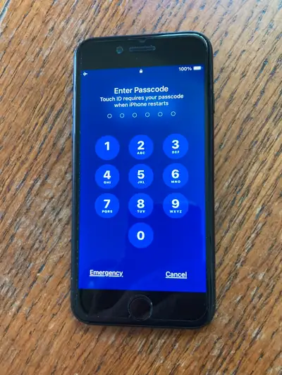 iPhone SE 2020  64GB  LIKE NEW, View more