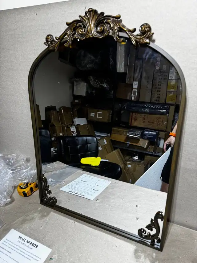 Vintage Style Wall Mirror – Decorative Frame – Brand New  in Home Décor & Accents in Kitchener / Waterloo - Image 4